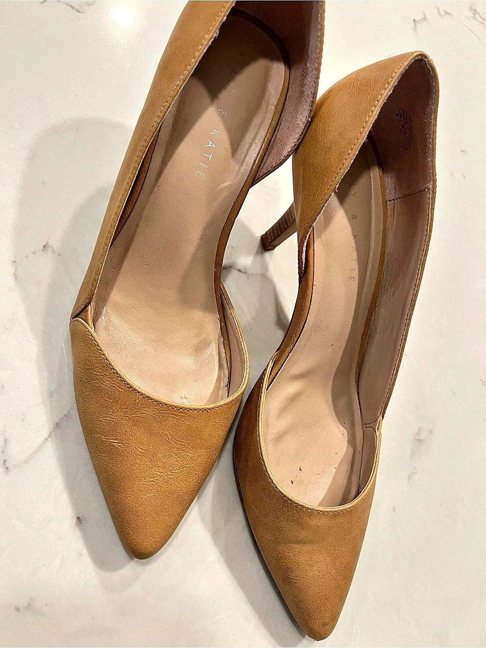 Kelly & Katie Pointed Toe Heels in Brown Size US 8.5
